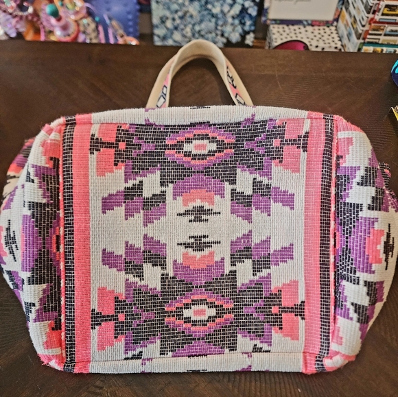 NWT Express Edit XL Tribal Tote - Picture 6 of 16